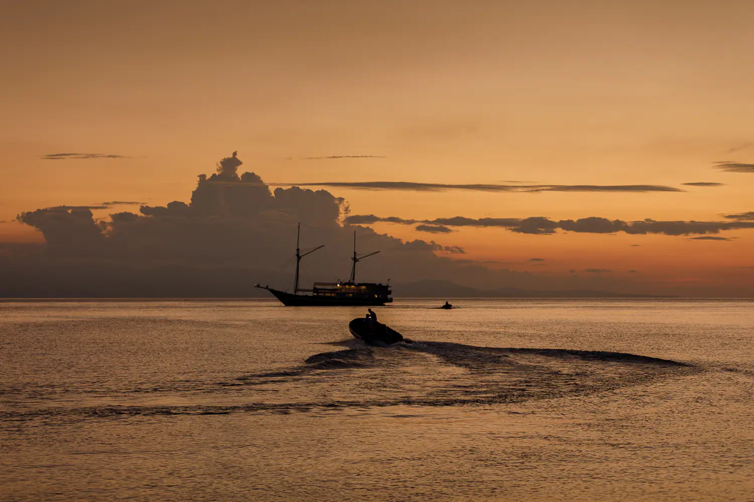 Anniversary celebration on deck Anna & David P. yacht charter experience — Komodo