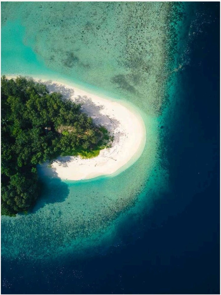 Tulehu Bay & Molana - 1