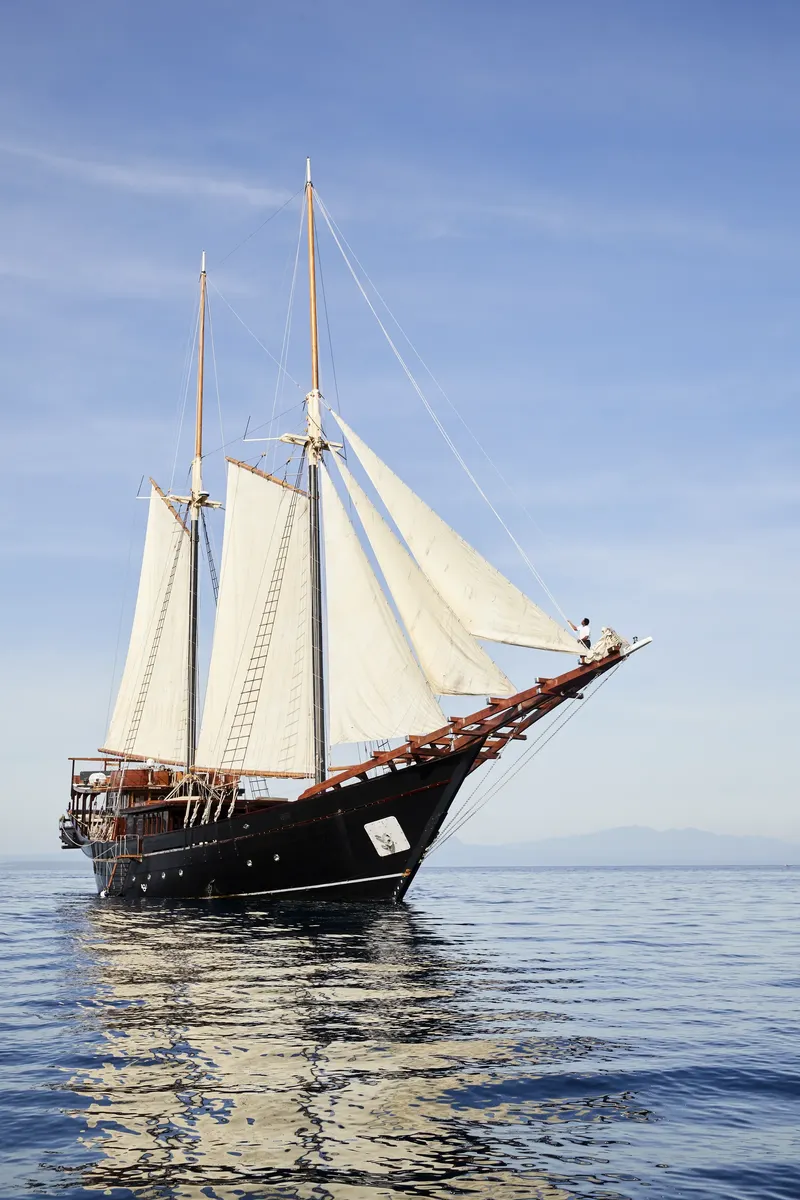 Amandira luxury yacht charter Indonesia