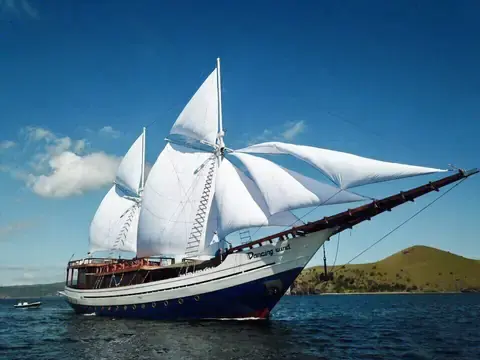 Dancing Wind private yacht charter in Indonesia