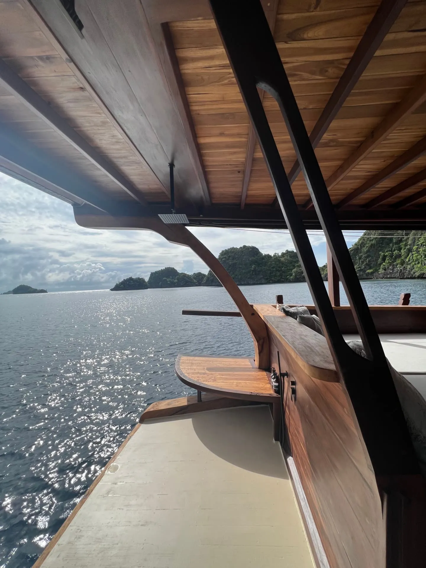 Dewata yacht photo 5