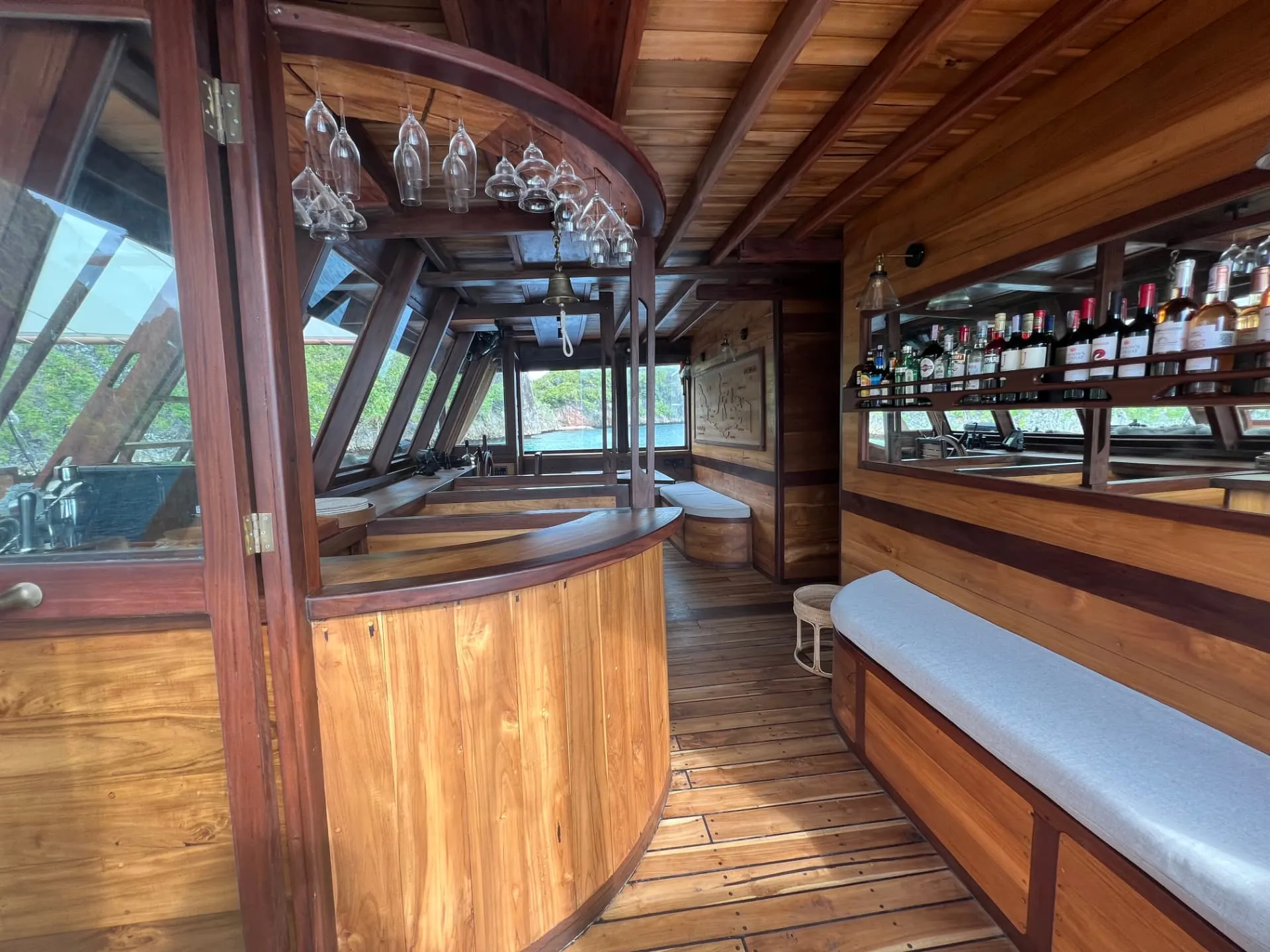 Dewata yacht photo 6