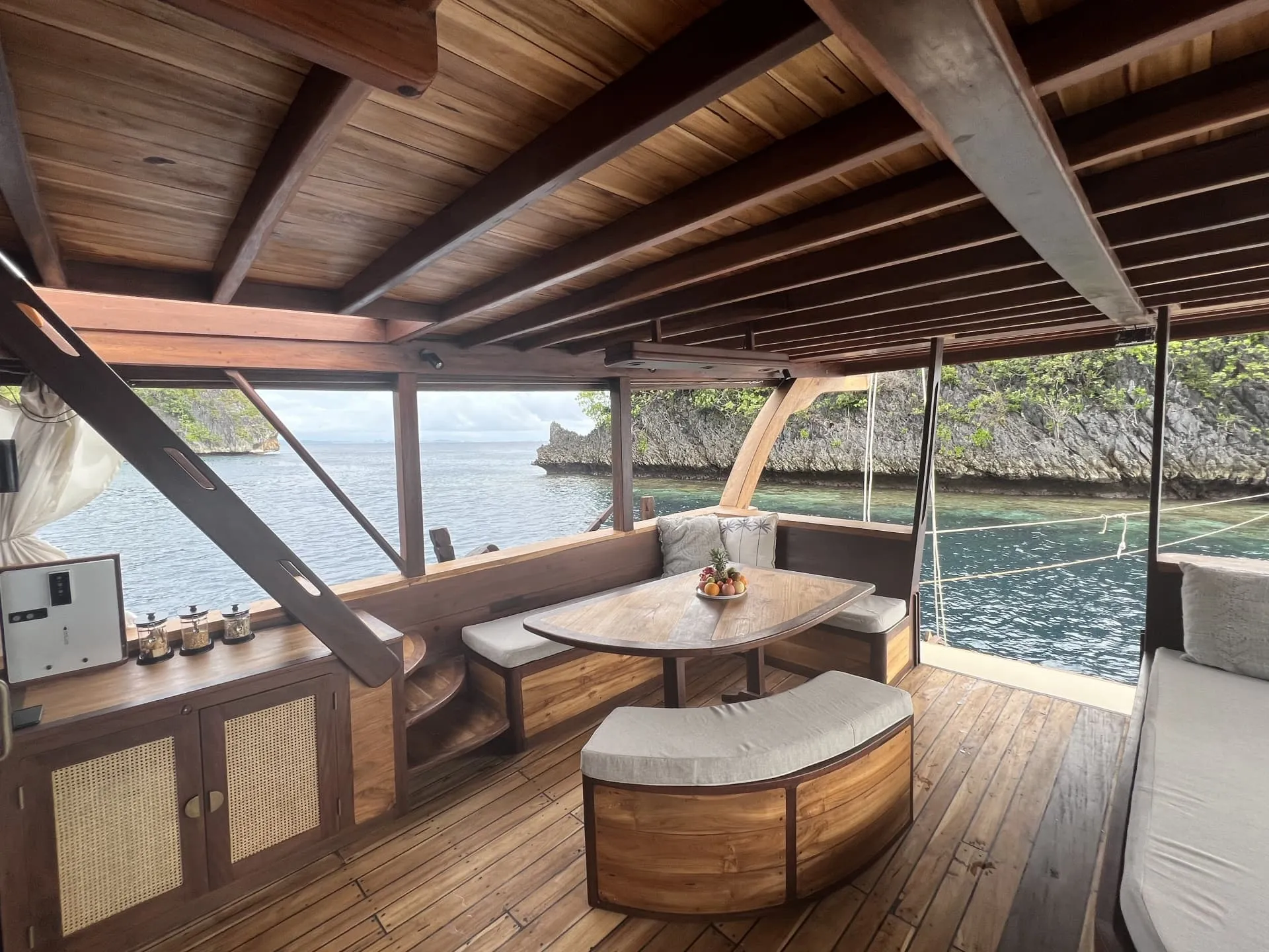 Dewata yacht photo 9