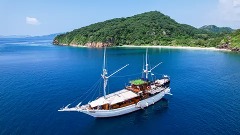 Ikan Kayu private yacht charter in Indonesia
