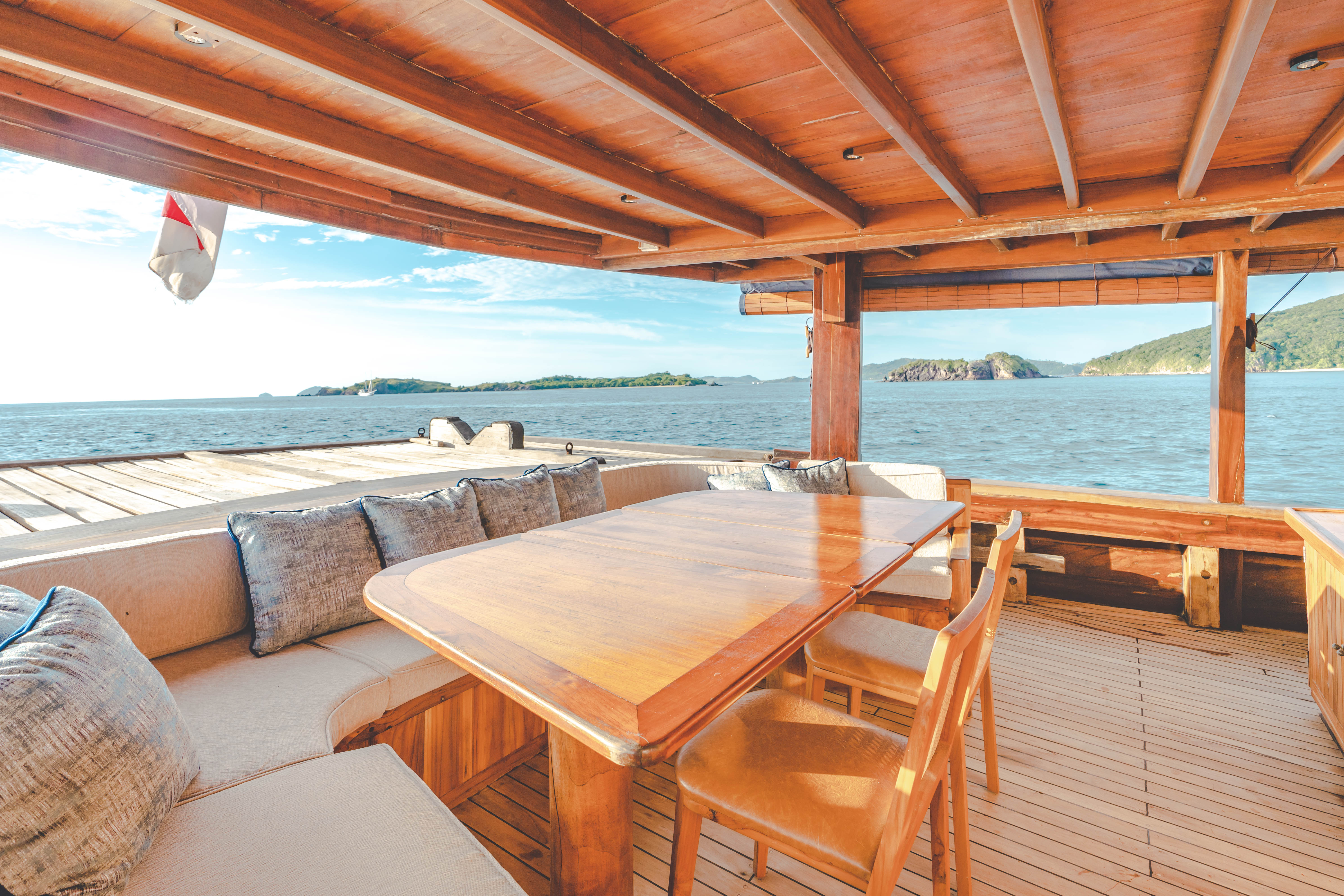 Mischief yacht photo 4