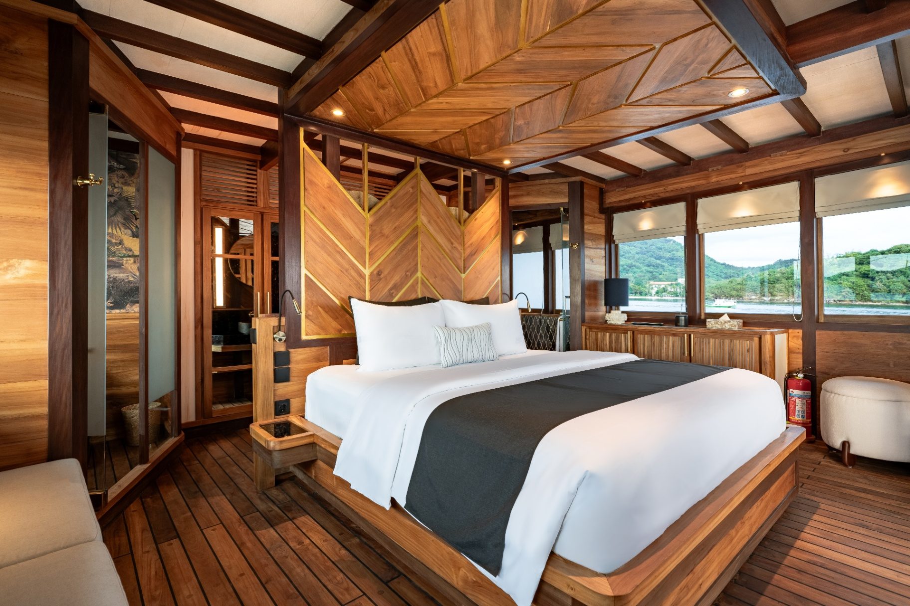 Otium yacht photo 2