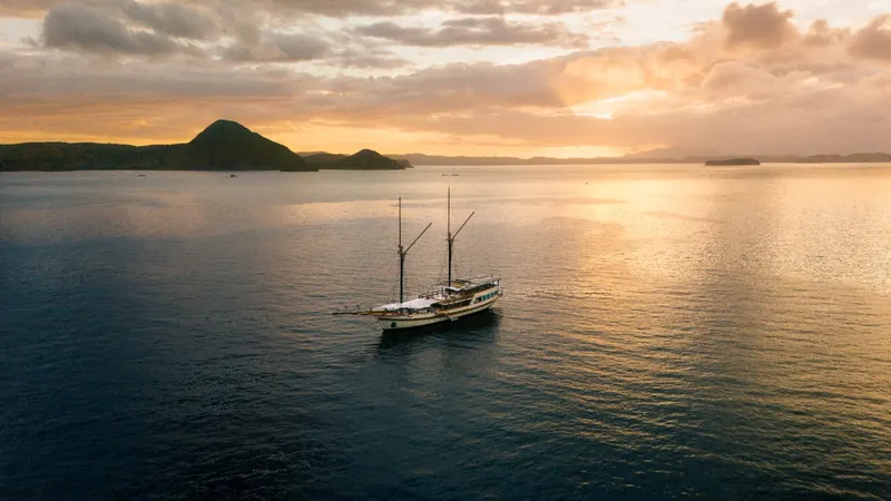 Otium luxury yacht charter Indonesia