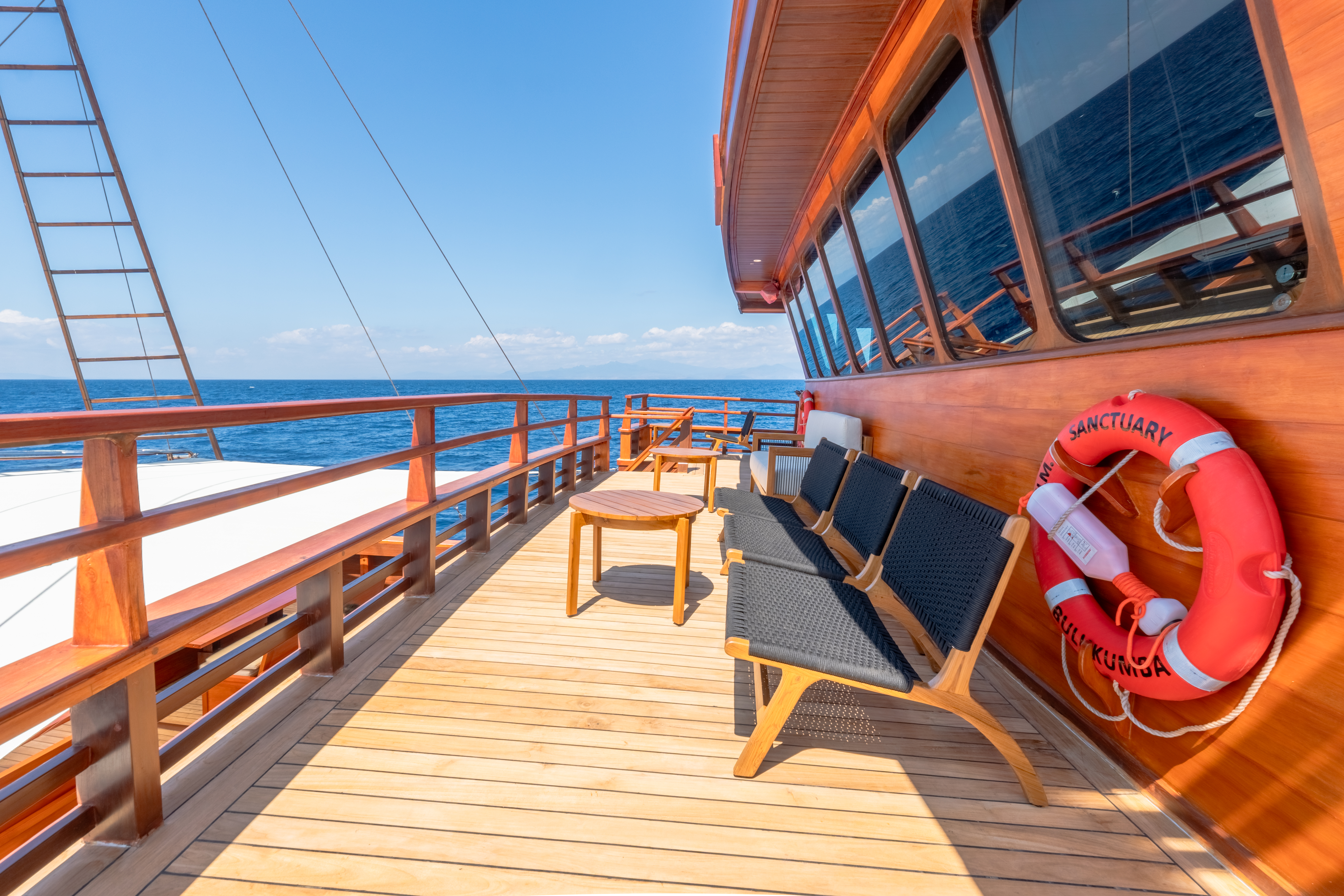 Sanctuary yacht photo 5
