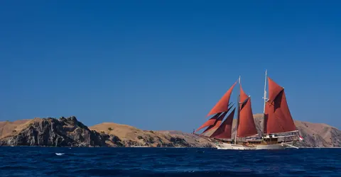 Si Datu Bua private yacht charter in Indonesia