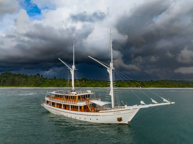 Siloina I & II luxury yacht charter Indonesia