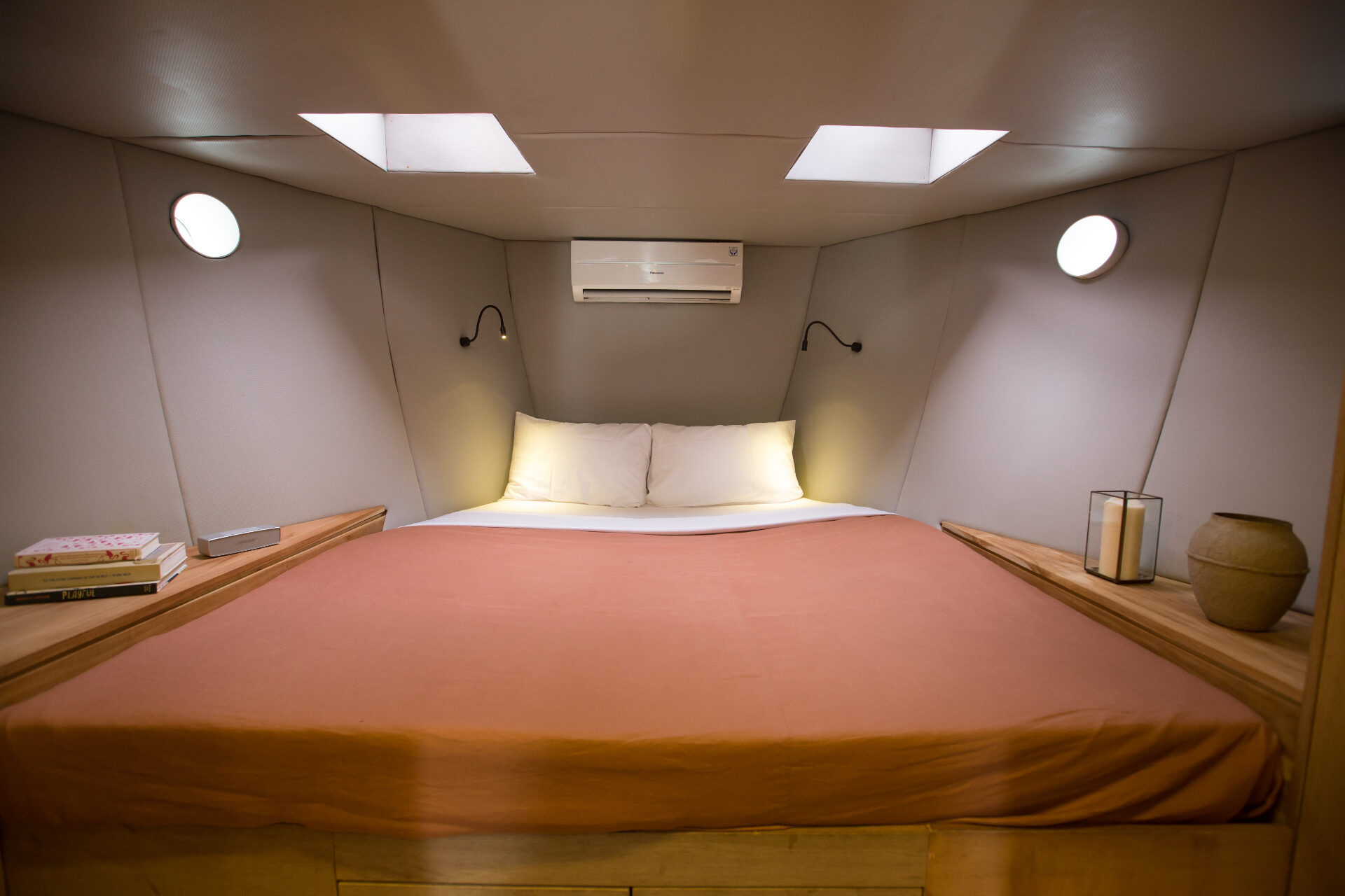 Splendour yacht photo 2